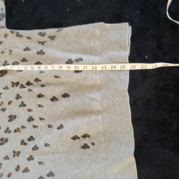 Leopard Print Sweater - Picture 6 of 6